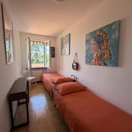 Casa Nonna Vittoria Apartman Tavarone