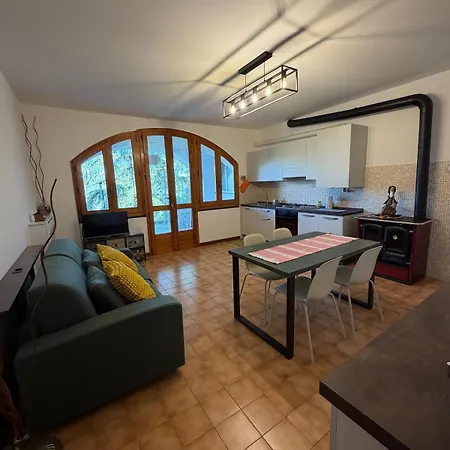 Casa Nonna Vittoria Apartman Tavarone